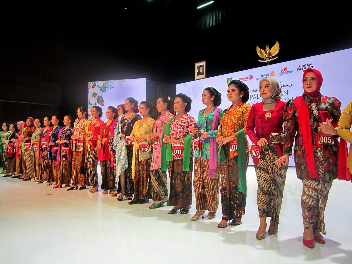 Fashion Show Kebaya