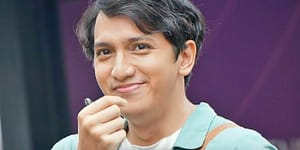 Ge Pamungkas: Gaya Satir dan Cerdas yang Bikin Penonton Ketagihan