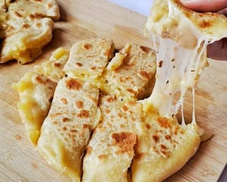 Butter Board Eropa: Gaya Makan Keju dan Roti yang Lagi Hype dan Bikin Nongkrong Tambah Estetik