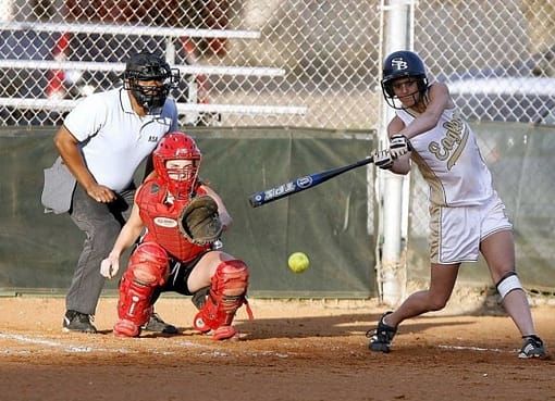 Softball: Kenalan Dulu Sama Olahraga yang Bikin Ketagihan Ini