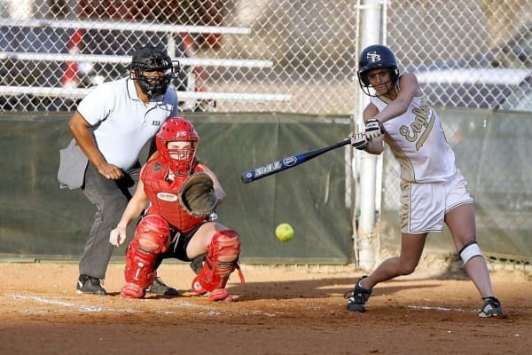 Softball: Kenalan Dulu Sama Olahraga yang Bikin Ketagihan Ini
