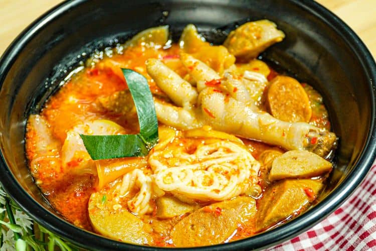 seblak-ceker-kelezatan-pedas-dari-bandung