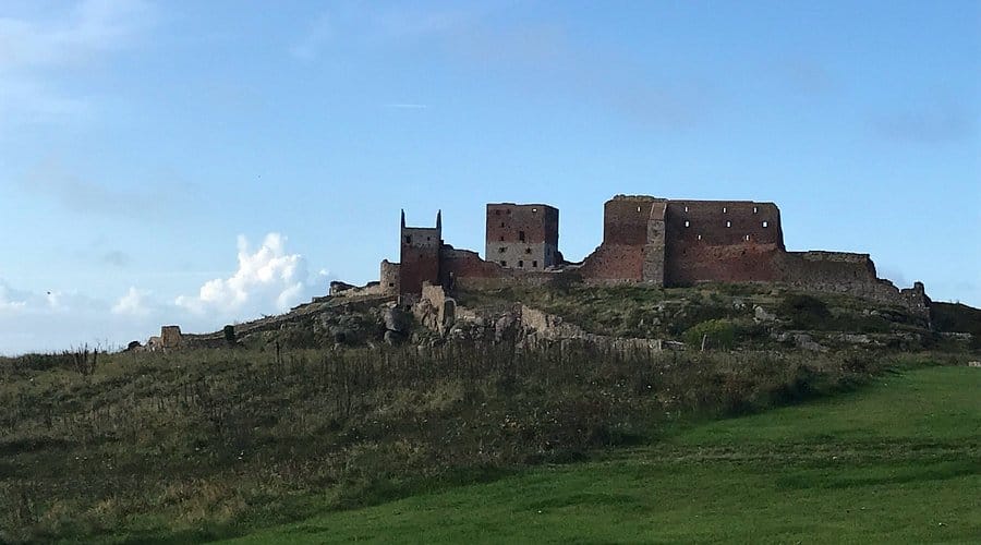 Hammershus Castle Ruins: Jejak Sejarah di Tengah Keindahan Alam Bornholm