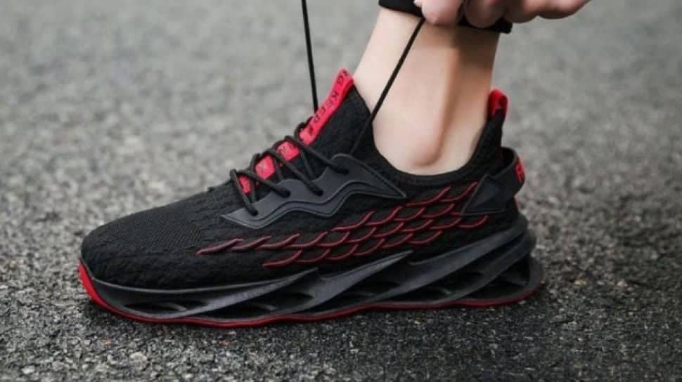 Sepatu Sneakers Populer